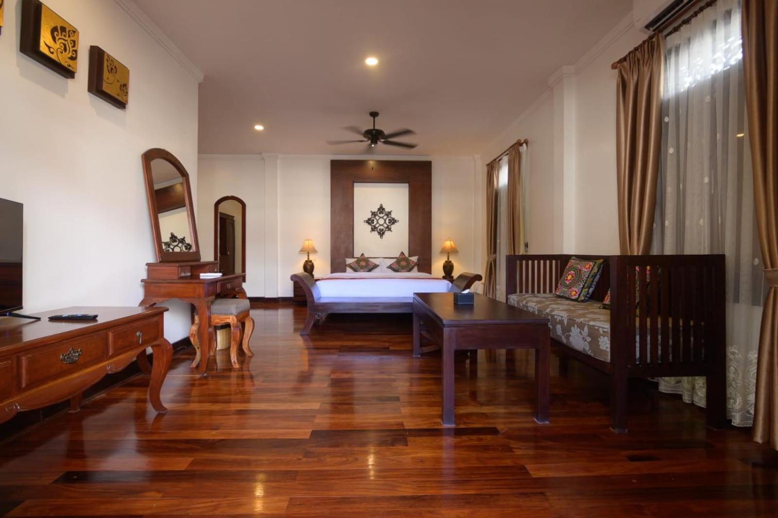 Lux Hotel หลวงพระบาง ภายนอก รูปภาพ